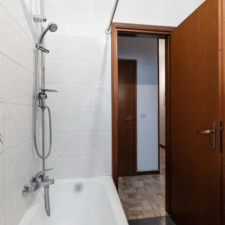 Entire Home/apt In Near Fairs And Navigli Lejlighed *